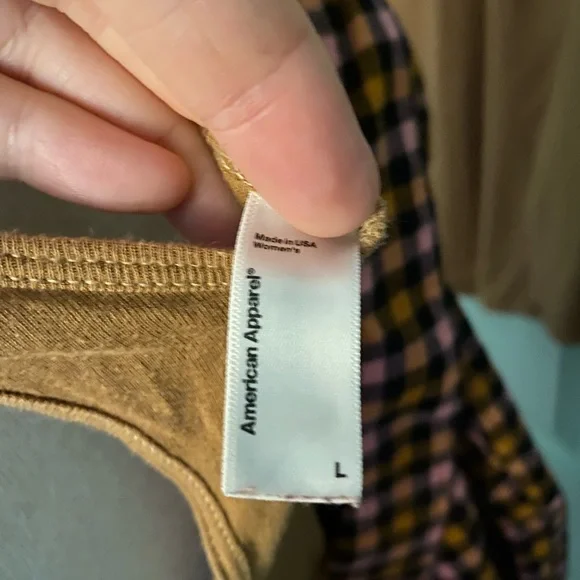 7 piece BUNDLE 1 pant 1 legging 1 tank 1 crop top 1 skirt 1 flannel 1 bracelet - Picture 4 of 11